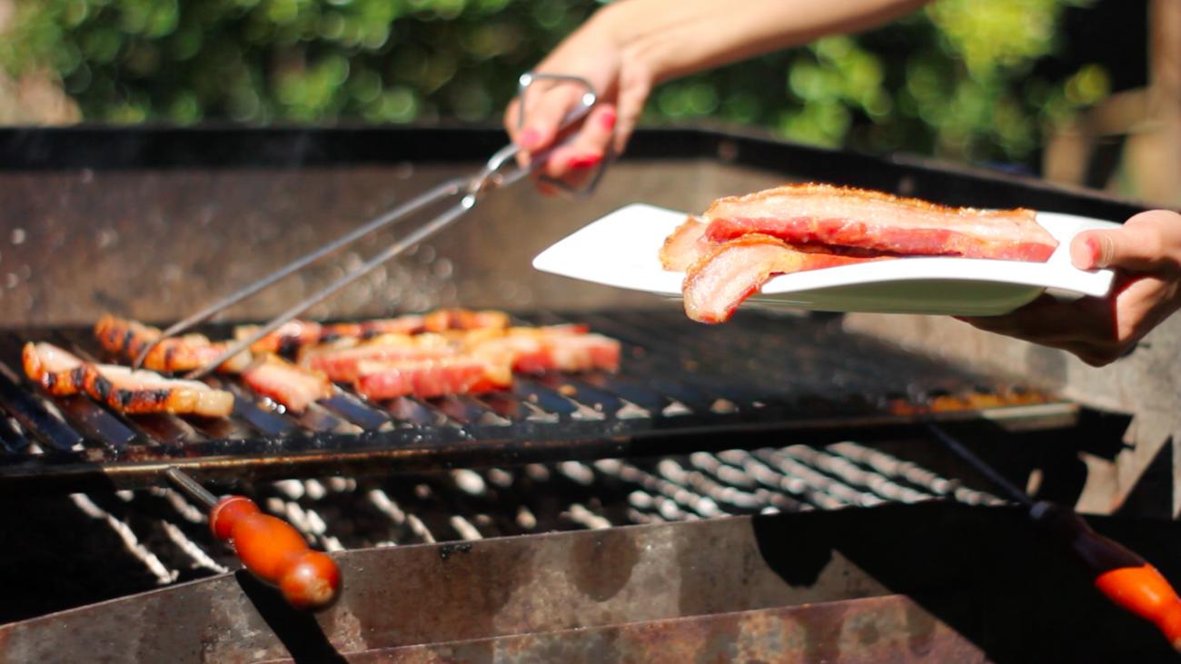 Verano, amigos y Torrezno de Soria a la Barbacoa