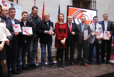La Academia Castellana y Leonesa de Gastronomía y alimentación entrega al Torrezno de Soria el premio al mejor producto agroalimentario 2014