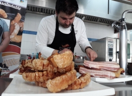 Los futuros cocineros y camareros de Madrid conocen a fondo el Torrezno de Soria
