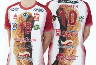 Los líberos del C.D.V. Río Duero Soria seguirán vistiendo la camiseta más llamativa de todo el deporte español